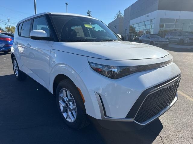 new 2025 Kia Soul car, priced at $22,470