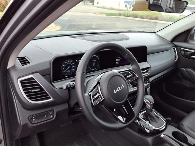 new 2026 Kia Seltos car, priced at $30,475