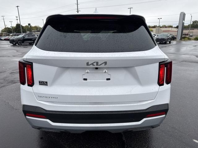 new 2026 Kia Sorento car, priced at $32,895
