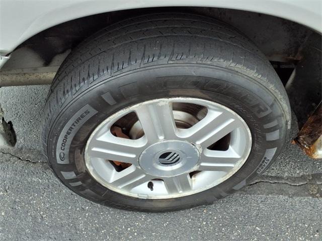 used 2005 Mercury Monterey car, priced at $3,869
