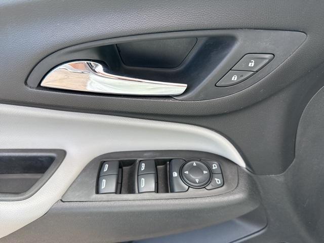 used 2021 Chevrolet Equinox car, priced at $17,875