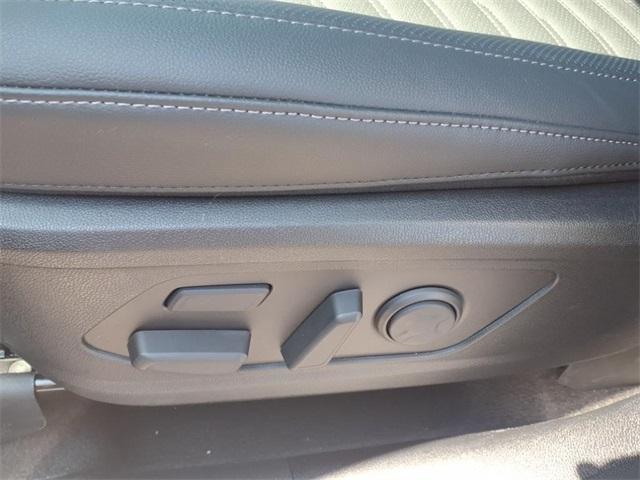 new 2025 Kia Sorento car, priced at $44,237