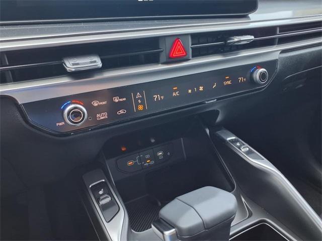 new 2025 Kia Sorento car, priced at $38,612