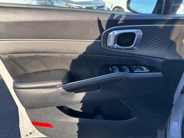 used 2023 Kia Sorento car, priced at $31,999