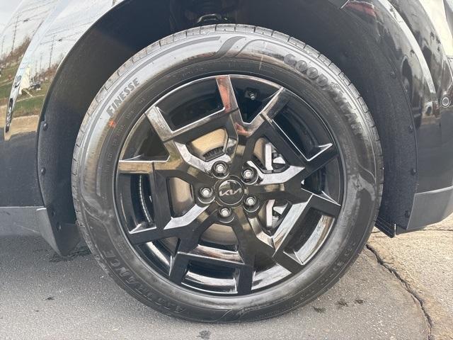 new 2026 Kia Carnival Hybrid car, priced at $50,500