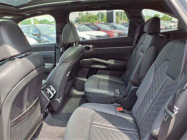 new 2025 Kia Sorento car, priced at $43,640