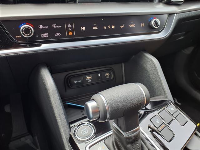 new 2025 Kia Sportage car, priced at $33,220