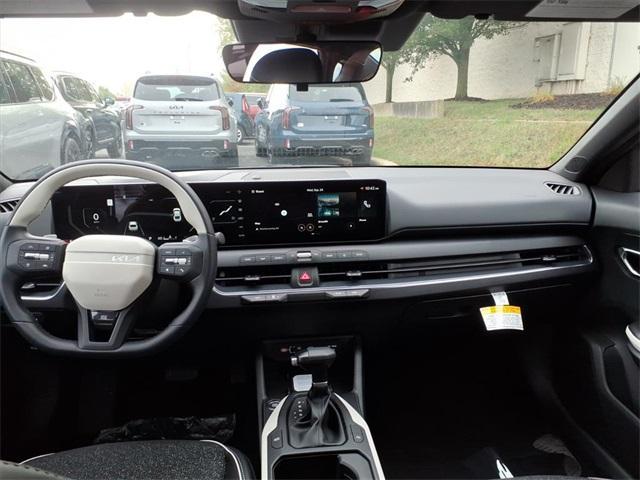 new 2025 Kia K4 car, priced at $27,060