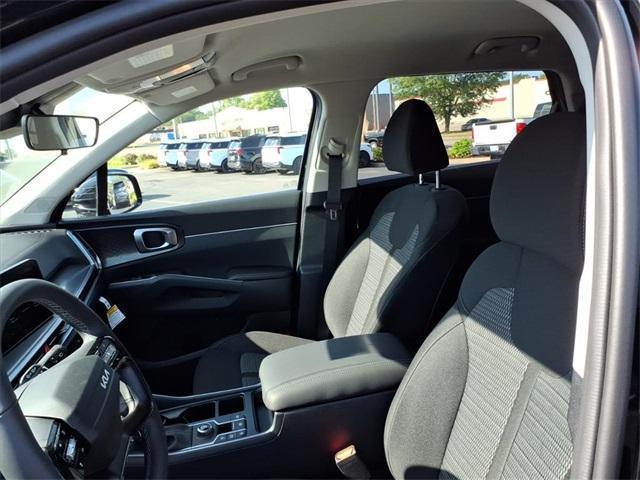 new 2026 Kia Sorento car, priced at $33,900