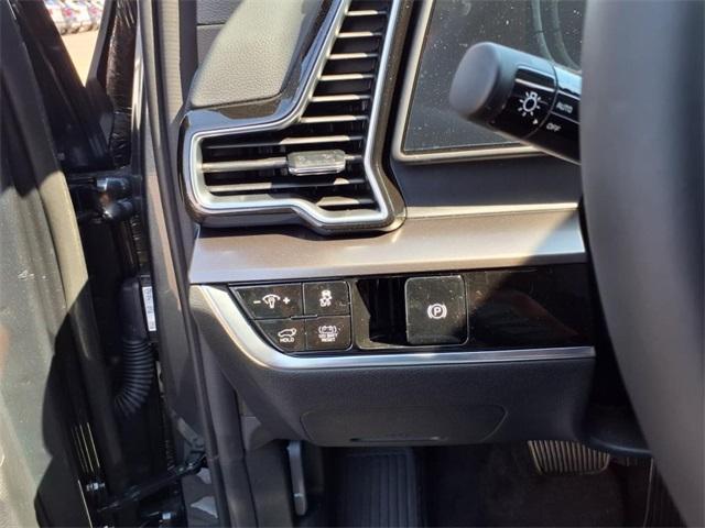 new 2025 Kia Sportage Hybrid car, priced at $35,780