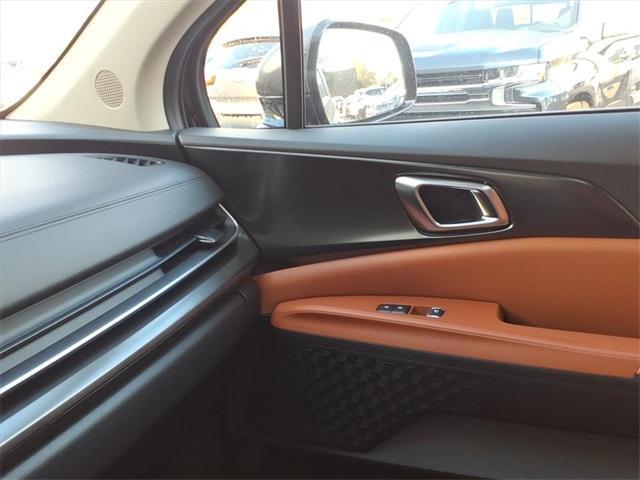 new 2026 Kia Carnival Hybrid car, priced at $54,070