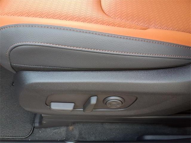 new 2026 Kia Carnival Hybrid car, priced at $54,070