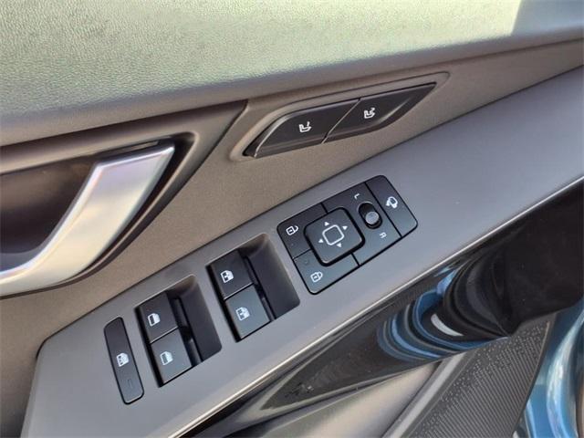 new 2025 Kia Niro EV car, priced at $40,440