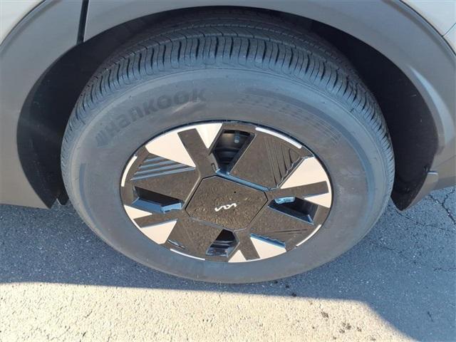 new 2026 Kia Sportage Hybrid car, priced at $31,465