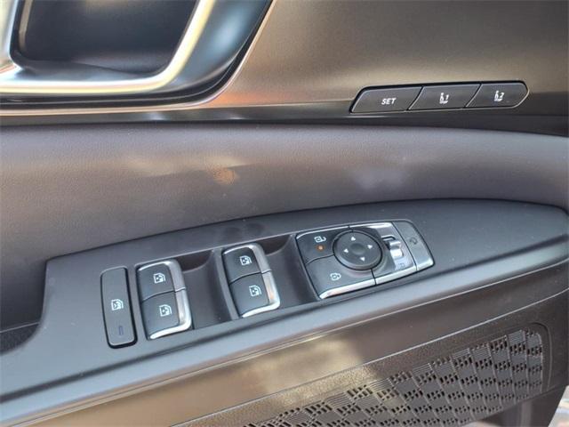 new 2025 Kia Carnival Hybrid car, priced at $51,350
