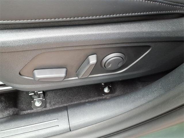 new 2026 Kia Sorento Hybrid car, priced at $44,135