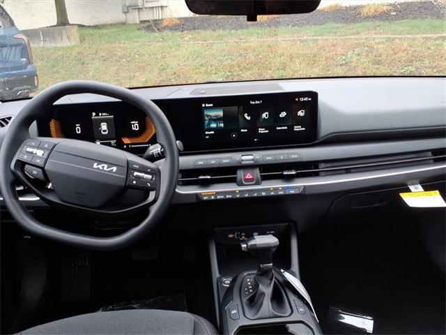 new 2025 Kia K4 car, priced at $24,060