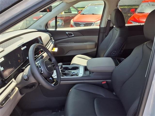 new 2025 Kia Carnival car, priced at $43,100