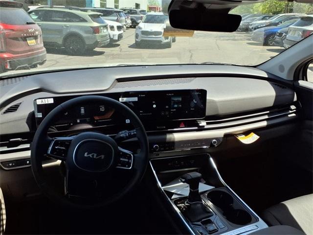 new 2025 Kia Carnival car, priced at $43,100