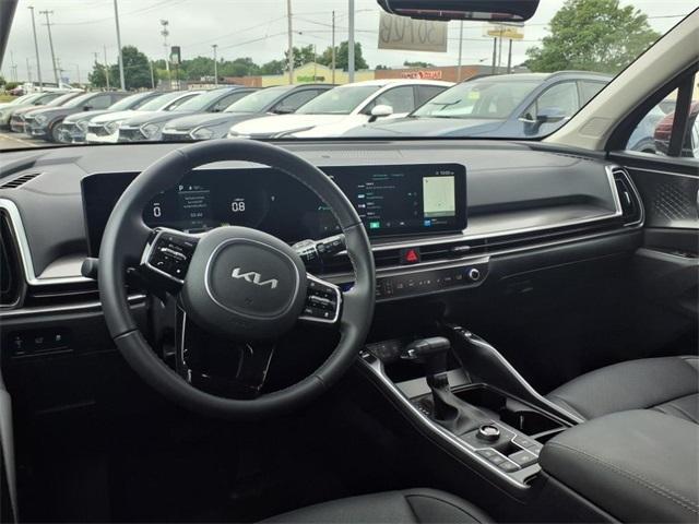used 2025 Kia Sorento car, priced at $36,500