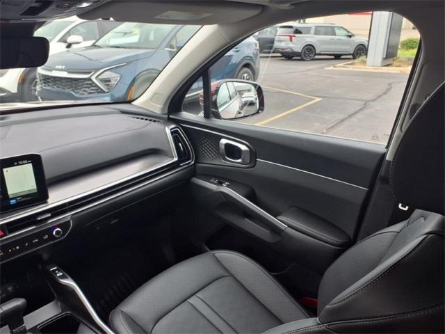 used 2025 Kia Sorento car, priced at $36,500