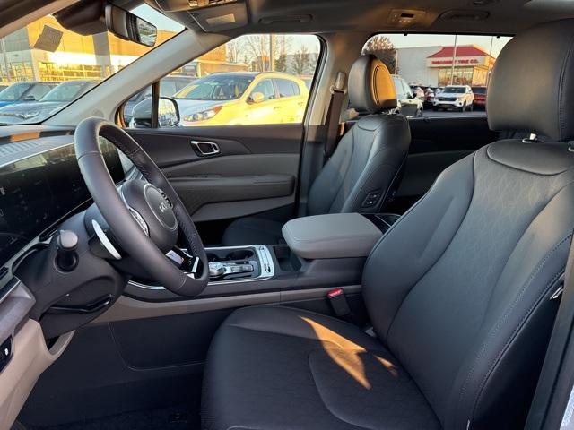 new 2026 Kia Carnival Hybrid car, priced at $49,425