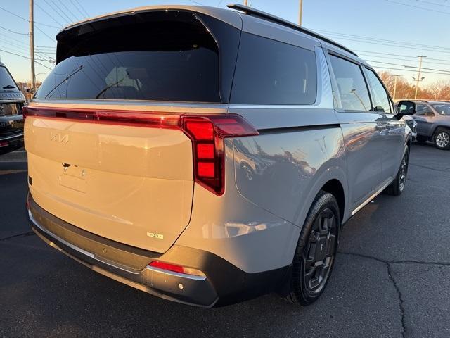 new 2026 Kia Carnival Hybrid car, priced at $49,425