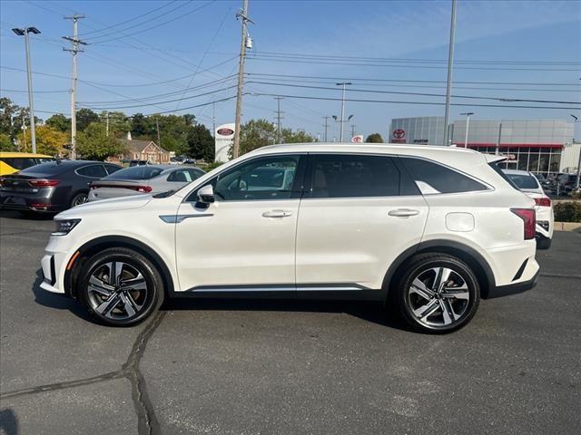 used 2022 Kia Sorento Plug-In Hybrid car, priced at $33,994