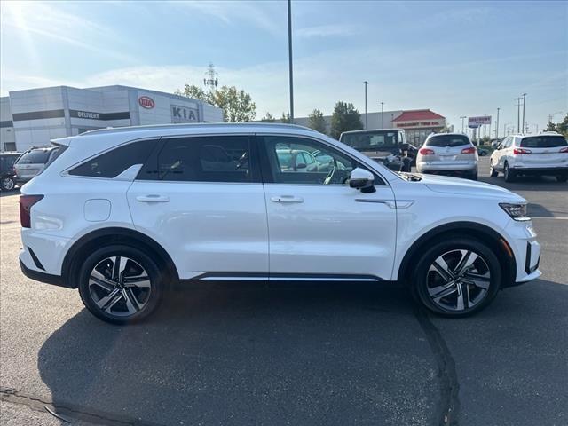 used 2022 Kia Sorento Plug-In Hybrid car, priced at $33,994