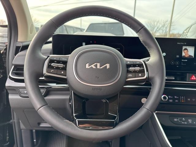 new 2026 Kia Carnival Hybrid car, priced at $54,130