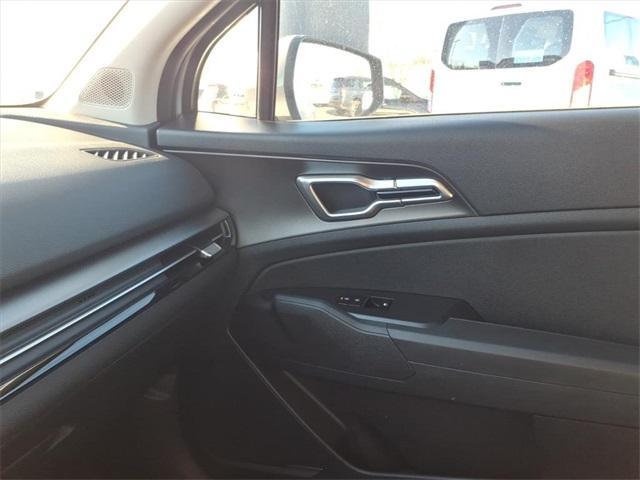 new 2026 Kia Sportage Hybrid car, priced at $30,935