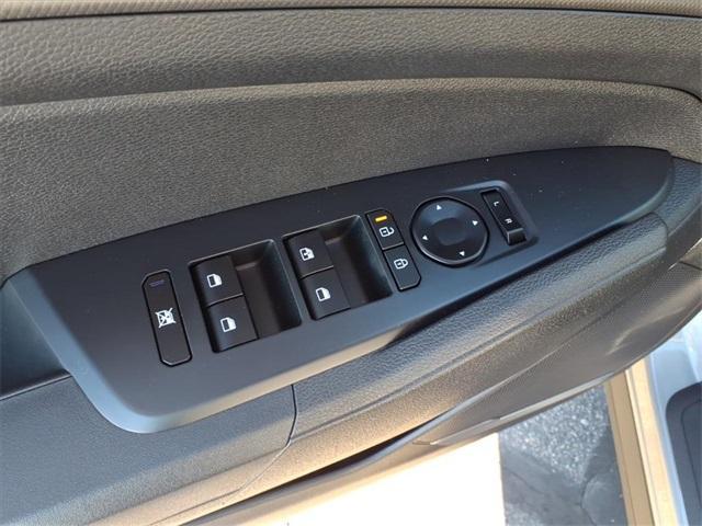 new 2026 Kia Sportage Hybrid car, priced at $30,935