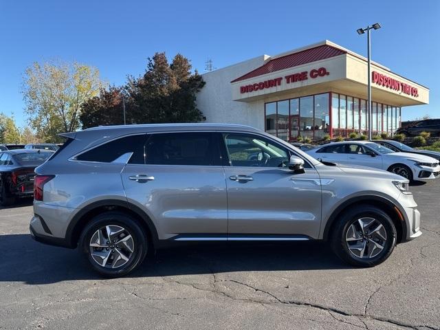 used 2021 Kia Sorento Hybrid car, priced at $22,779