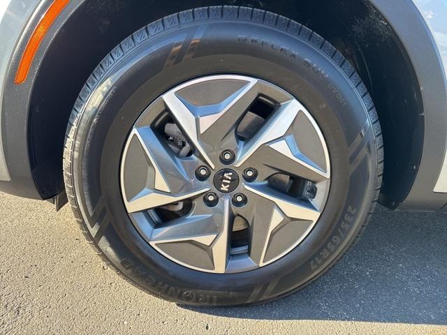 used 2021 Kia Sorento Hybrid car, priced at $22,779