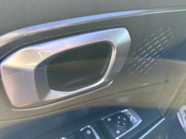 used 2021 Kia Sorento Hybrid car, priced at $22,779