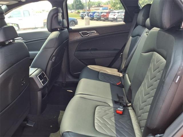 new 2025 Kia Sportage car, priced at $33,755
