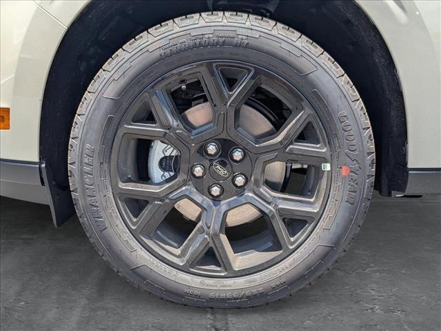 new 2025 Ford Maverick car, priced at $32,365