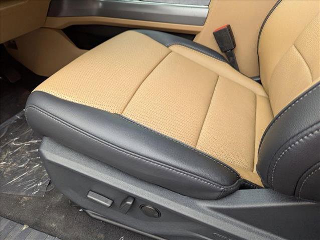new 2025 Ford F-250 car, priced at $78,383