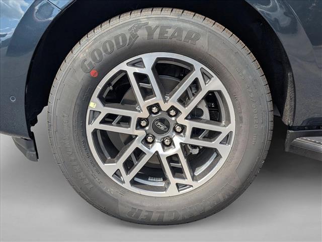 new 2025 Ford Expedition car, priced at $68,144