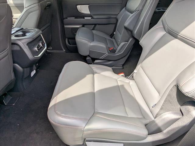 new 2025 Ford Expedition car, priced at $68,144