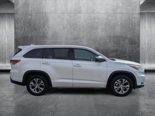 used 2015 Toyota Highlander car, priced at $16,985