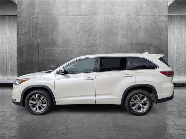 used 2015 Toyota Highlander car, priced at $16,985