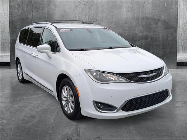 used 2018 Chrysler Pacifica car, priced at $15,758