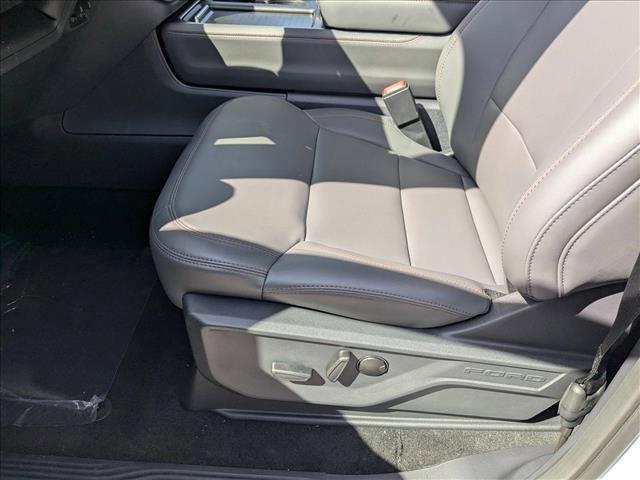 new 2025 Ford Expedition car, priced at $63,444