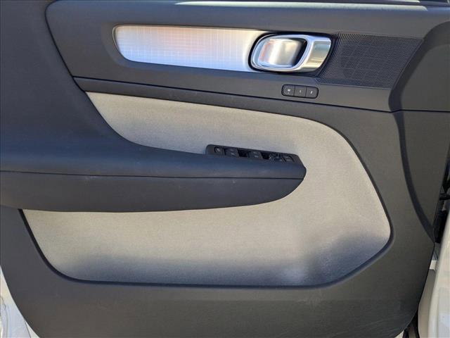used 2021 Volvo XC40 car, priced at $24,551