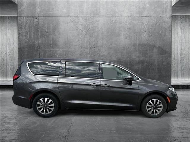 used 2022 Chrysler Pacifica Hybrid car, priced at $19,833