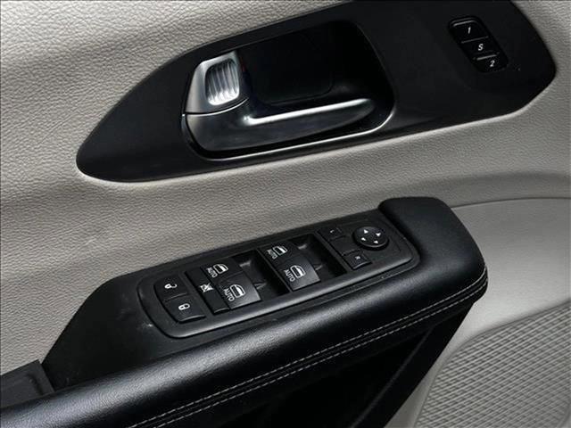 used 2022 Chrysler Pacifica Hybrid car, priced at $19,833