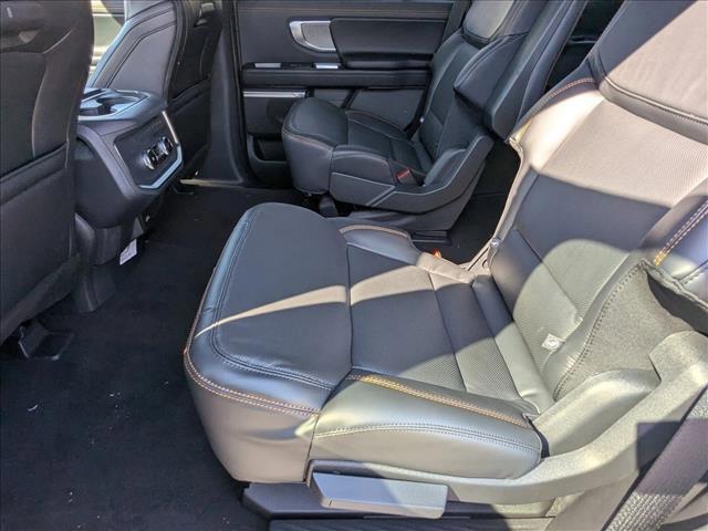 new 2025 Ford Expedition car, priced at $80,170