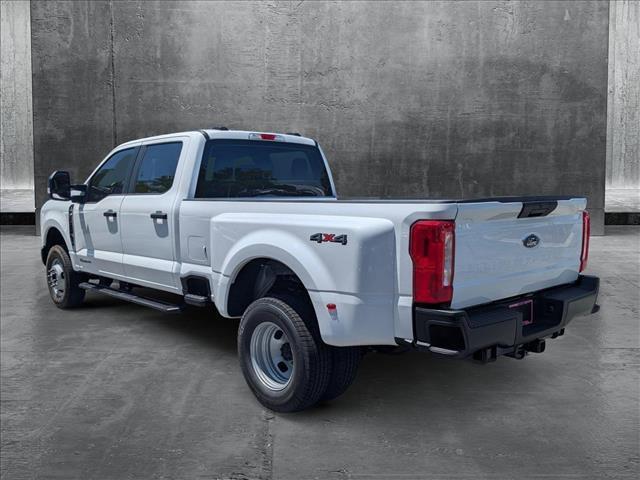 new 2025 Ford F-350 car, priced at $62,625
