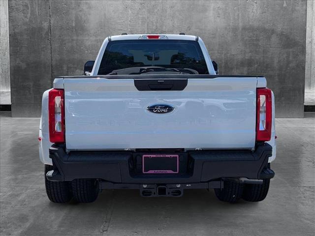 new 2025 Ford F-350 car, priced at $62,625